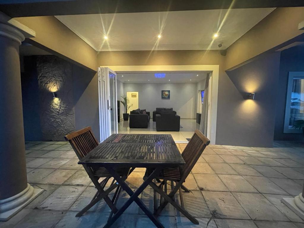 Illovo Beach House Amanzimtoti Exterior foto